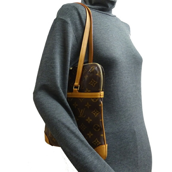 Louis Vuitton Coussin GM Monogram Handbag Brown - Picture 9 of 9